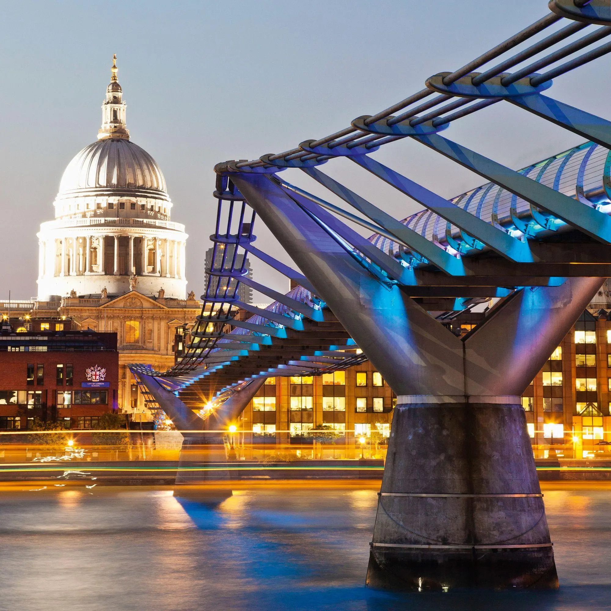 Bild: 9783959296724 | London 2027 | Kalender 2027 | Kalender | Wonderful World | 28 S.