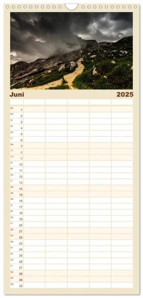 Bild: 9783457107324 | Familienplaner 2025 - Berge. Wege in die Natur mit 5 Spalten...