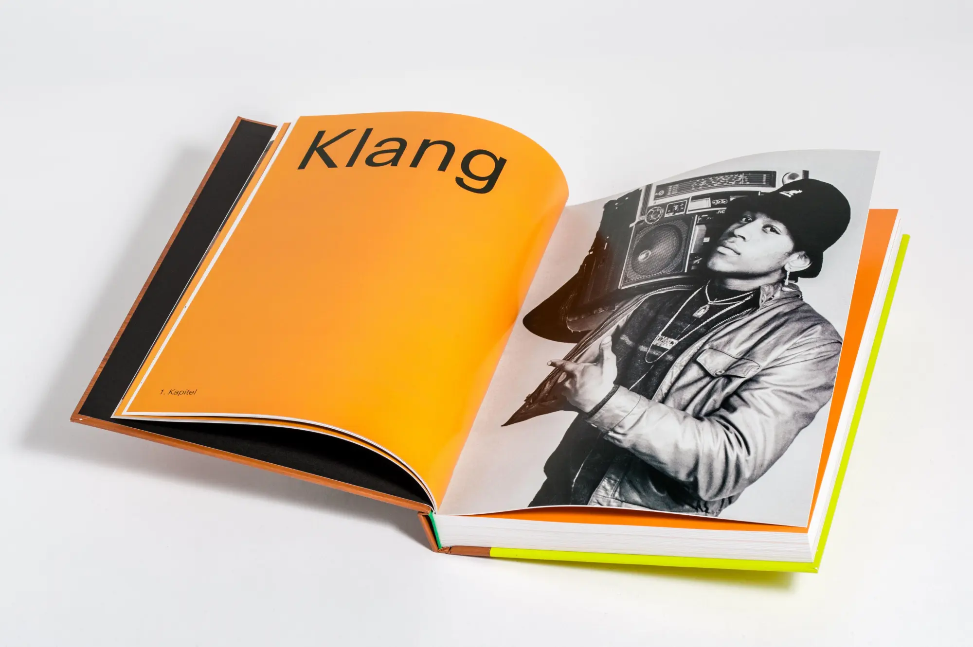 Bild: 9783791380025 | Analog | Deyan Sudjic | Buch | 304 S. | Deutsch | 2025 | Prestel