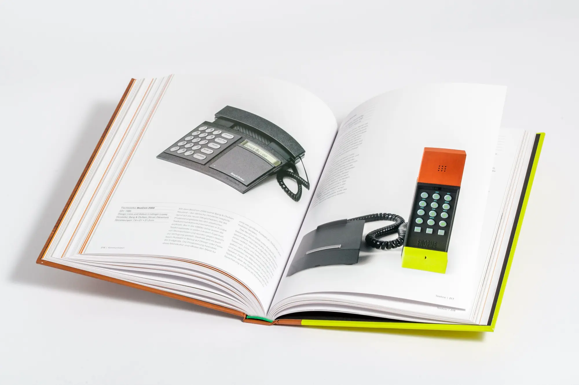 Bild: 9783791380025 | Analog | Deyan Sudjic | Buch | 304 S. | Deutsch | 2025 | Prestel