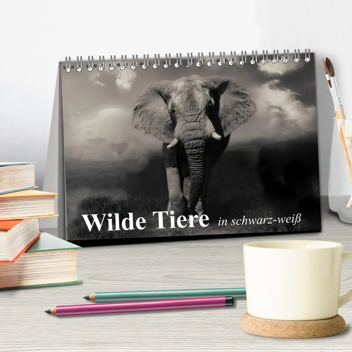 Bild: 9783516051025 | Wilde Tiere in schwarz-weiß (Tischkalender 2026 DIN A5 quer),...