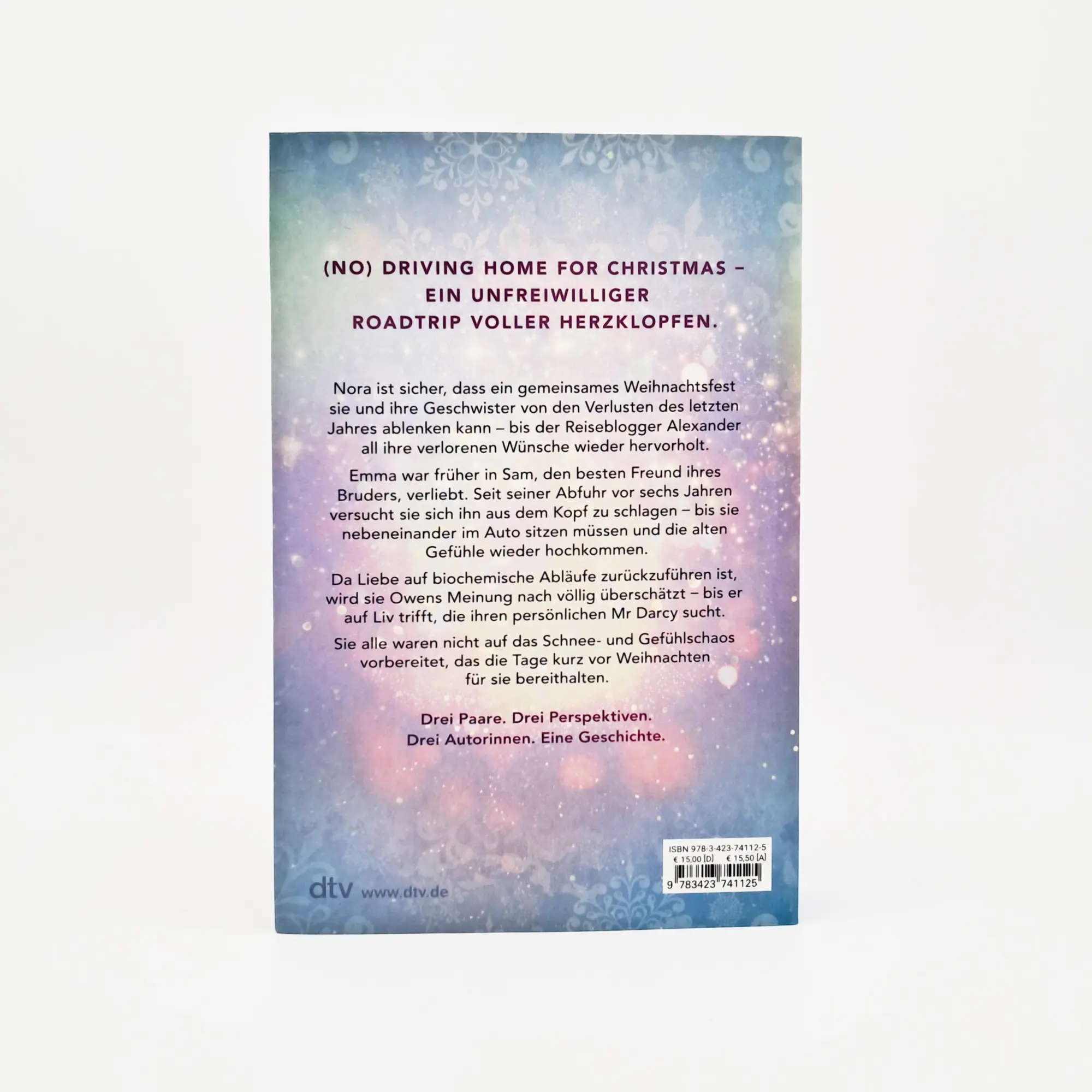 Bild: 9783423741125 | Snowflakes and Heartbeats | Tonia Krüger (u. a.) | Taschenbuch | 2024