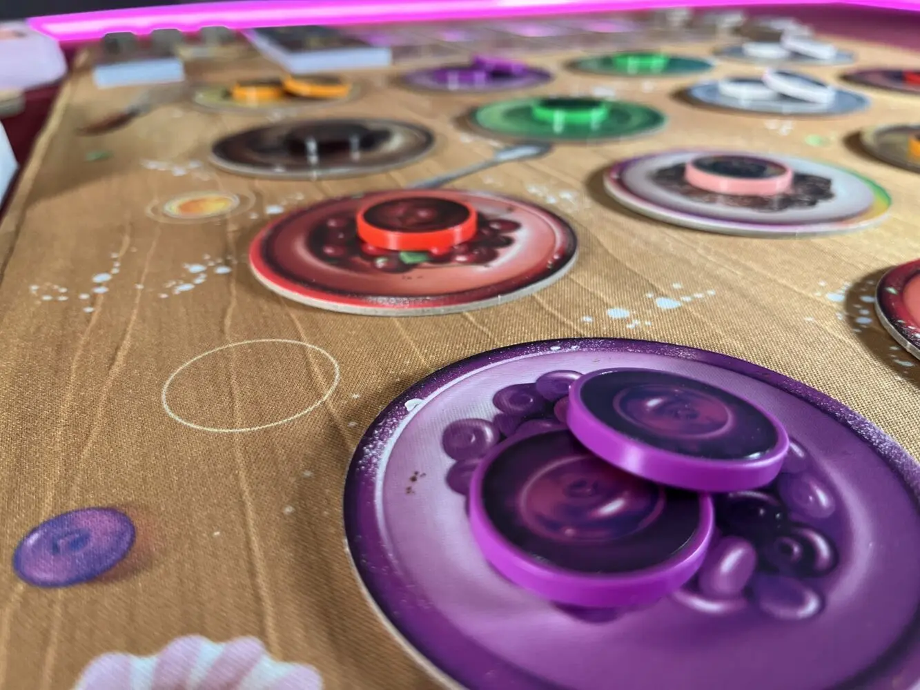 Bild: 725765192325 | Sweet Mess: Der Backwettbewerb Retail (Spiel) | Jonny Pac (u. a.)
