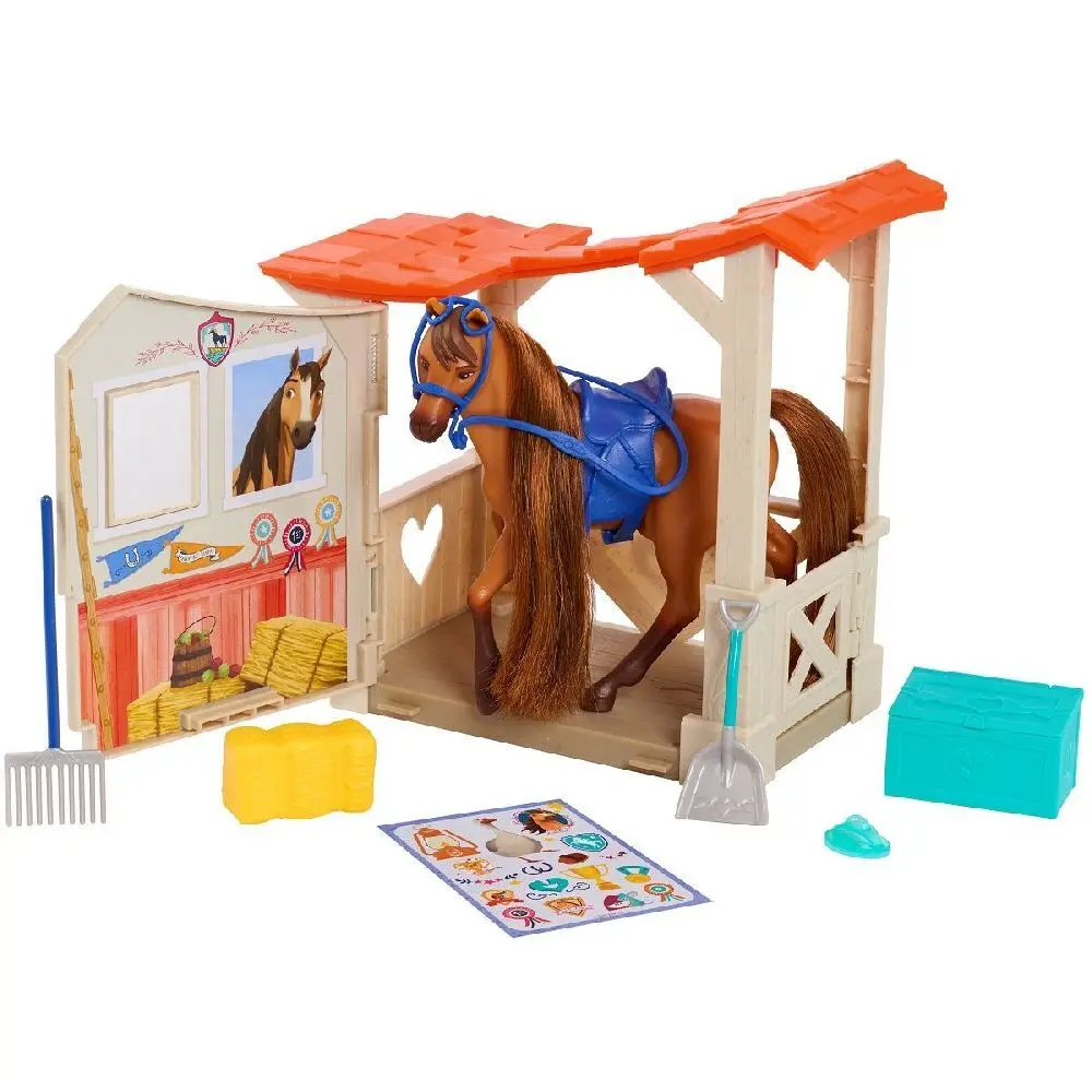 Cover: 886144393525 | Spirit Horse &amp; Stable Accessory Set | In Kartonage | JPL39352 | 2024
