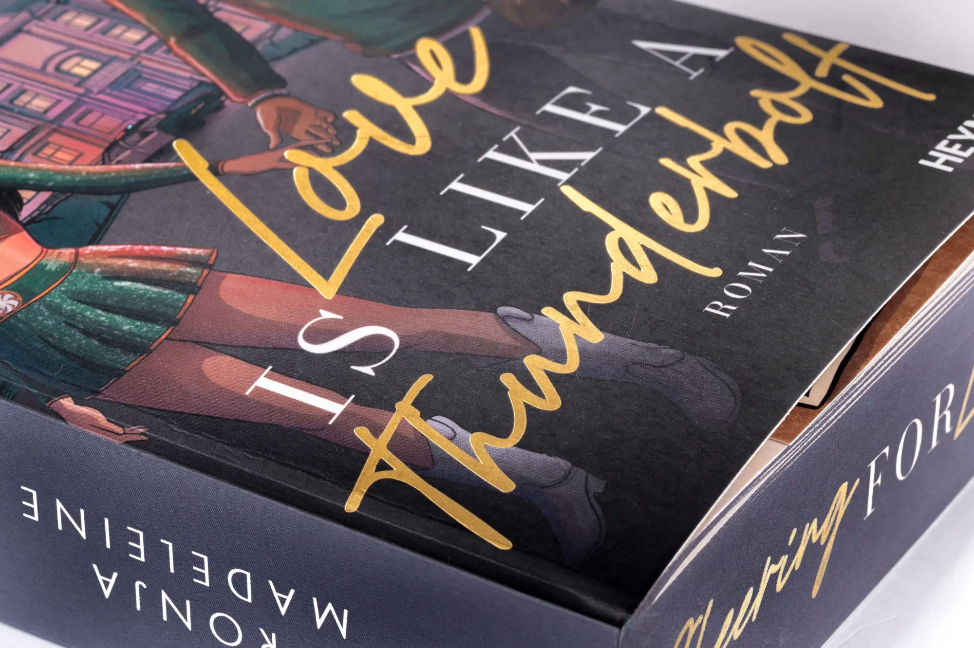 Bild: 9783453443525 | Love is like a Thunderbolt | Ronja Madeleine | Taschenbuch | 544 S.