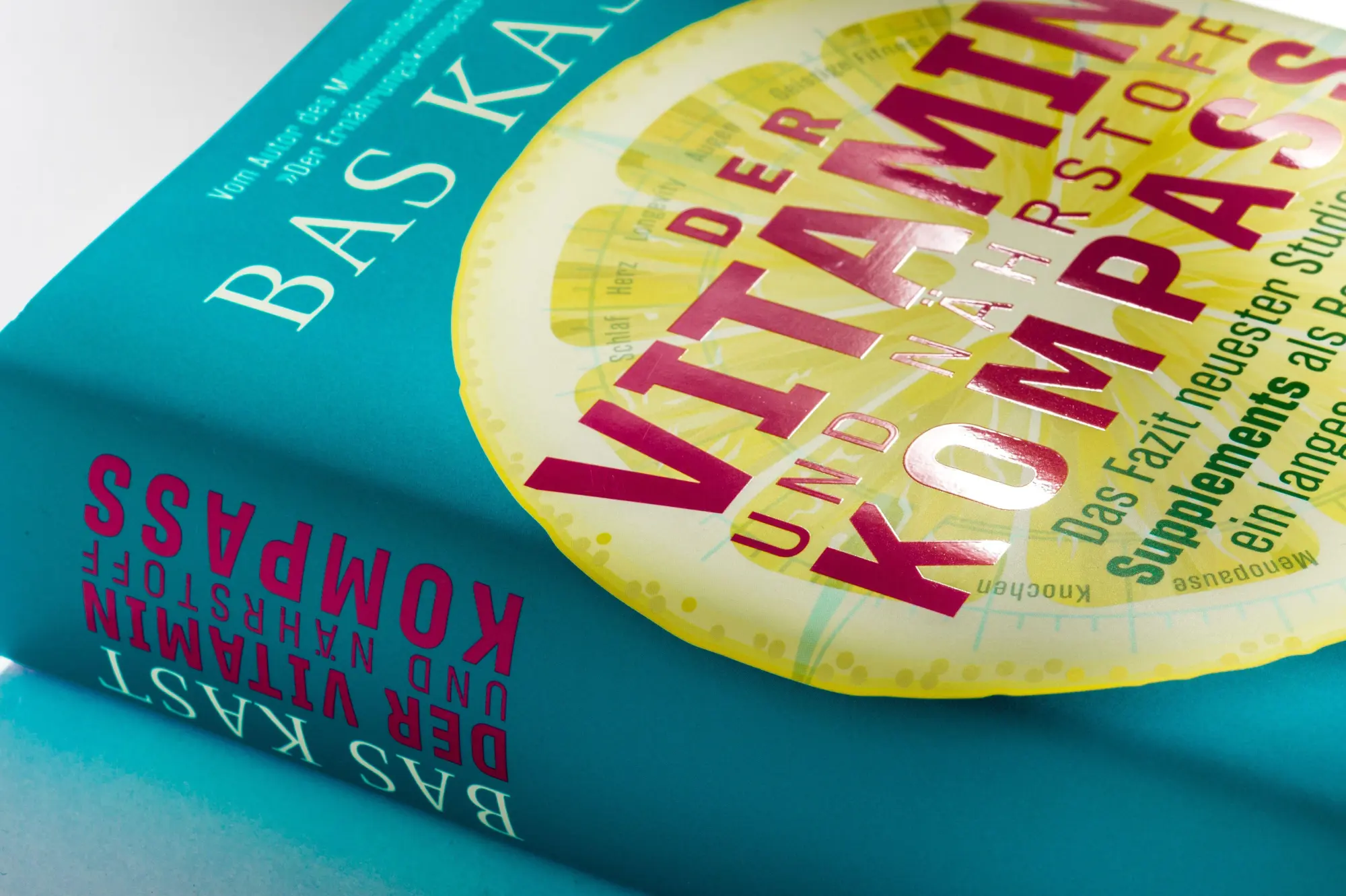 Bild: 9783570105825 | Der Vitamin- und Nährstoffkompass | Bas Kast | Buch | 448 S. | Deutsch