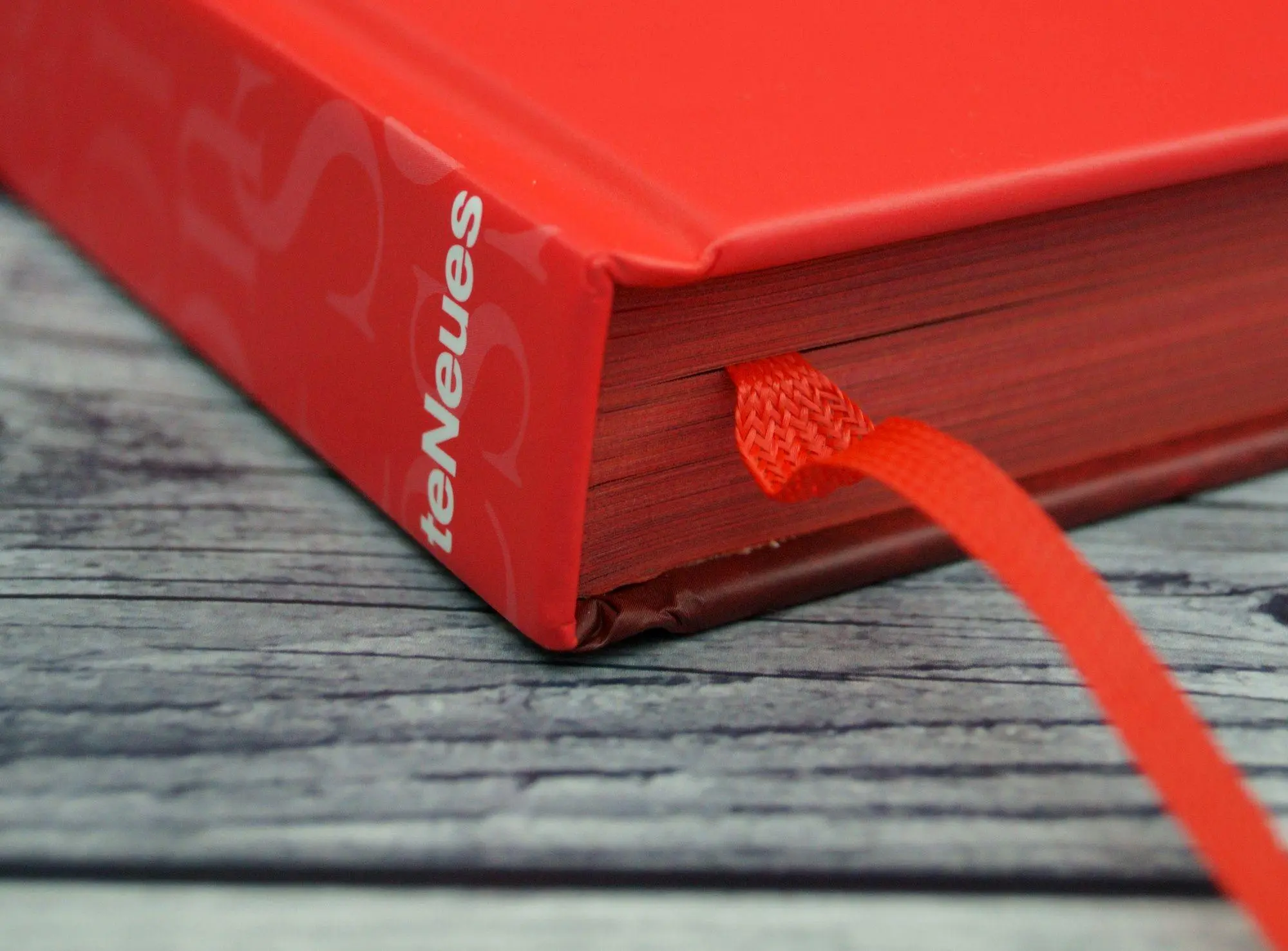 Bild: 9783961716425 | The Red Book | Fashion, Styles &amp; Stories | Heide Christiansen (u. a.)
