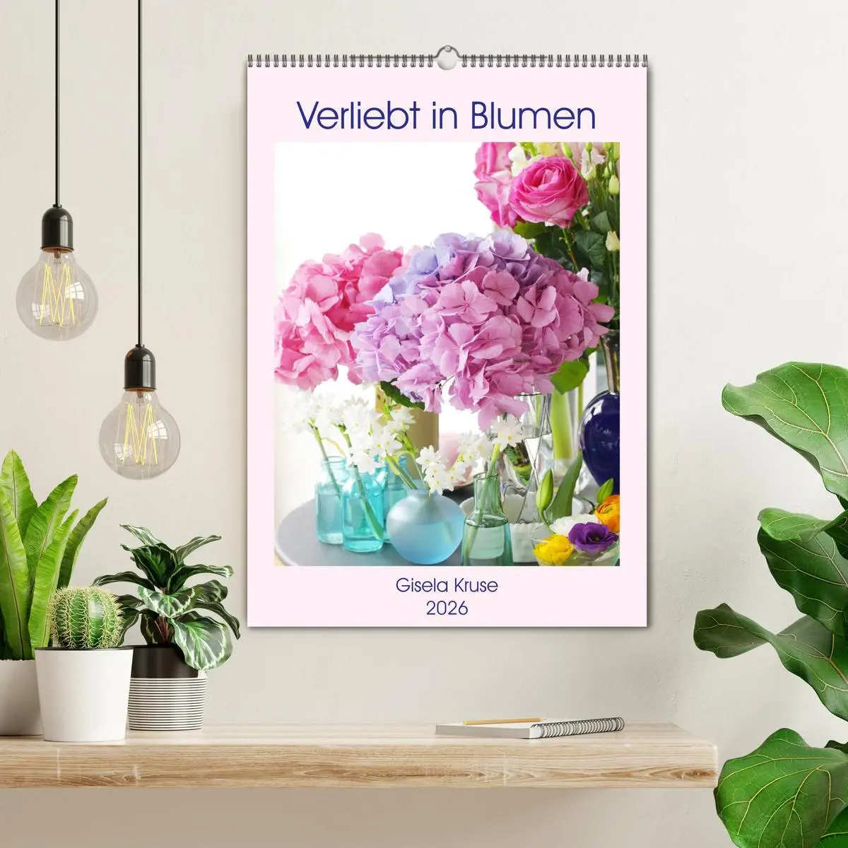 Bild: 9783516398625 | Verliebt in Blumen (Wandkalender 2026 DIN A2 hoch), CALVENDO...