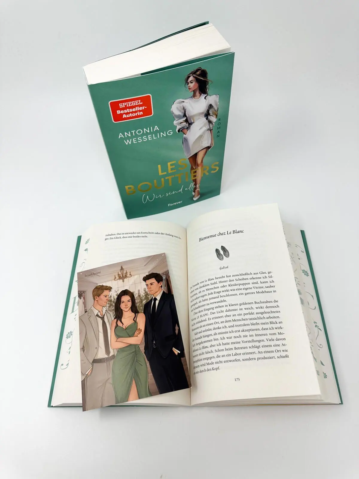 Bild: 9783989780026 | Les Bouttiers - Wir sind alles | Antonia Wesseling | Taschenbuch