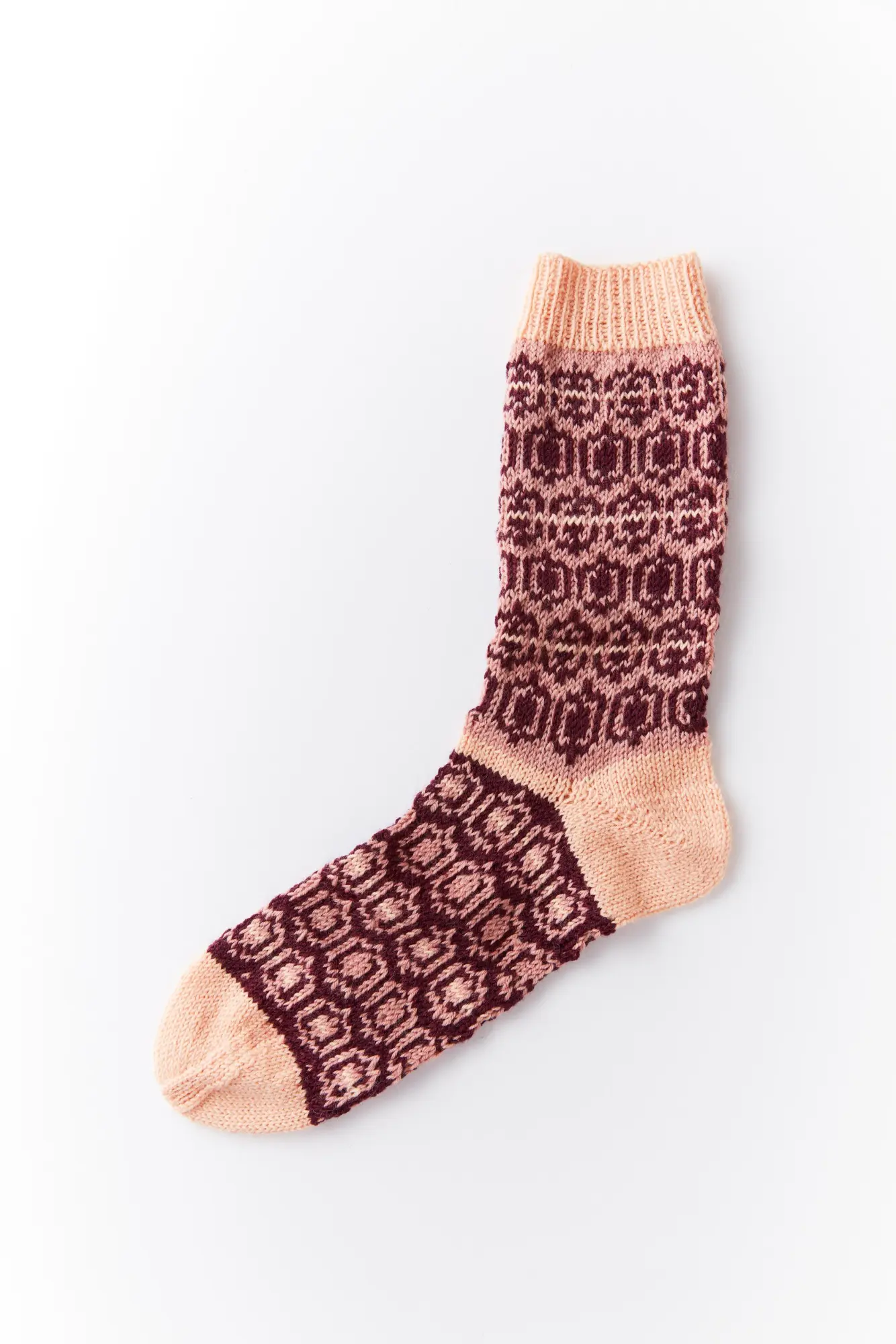 Bild: 9783735870926 | Mismatched Socks | Mustersocken stricken, kombinieren, verschenken