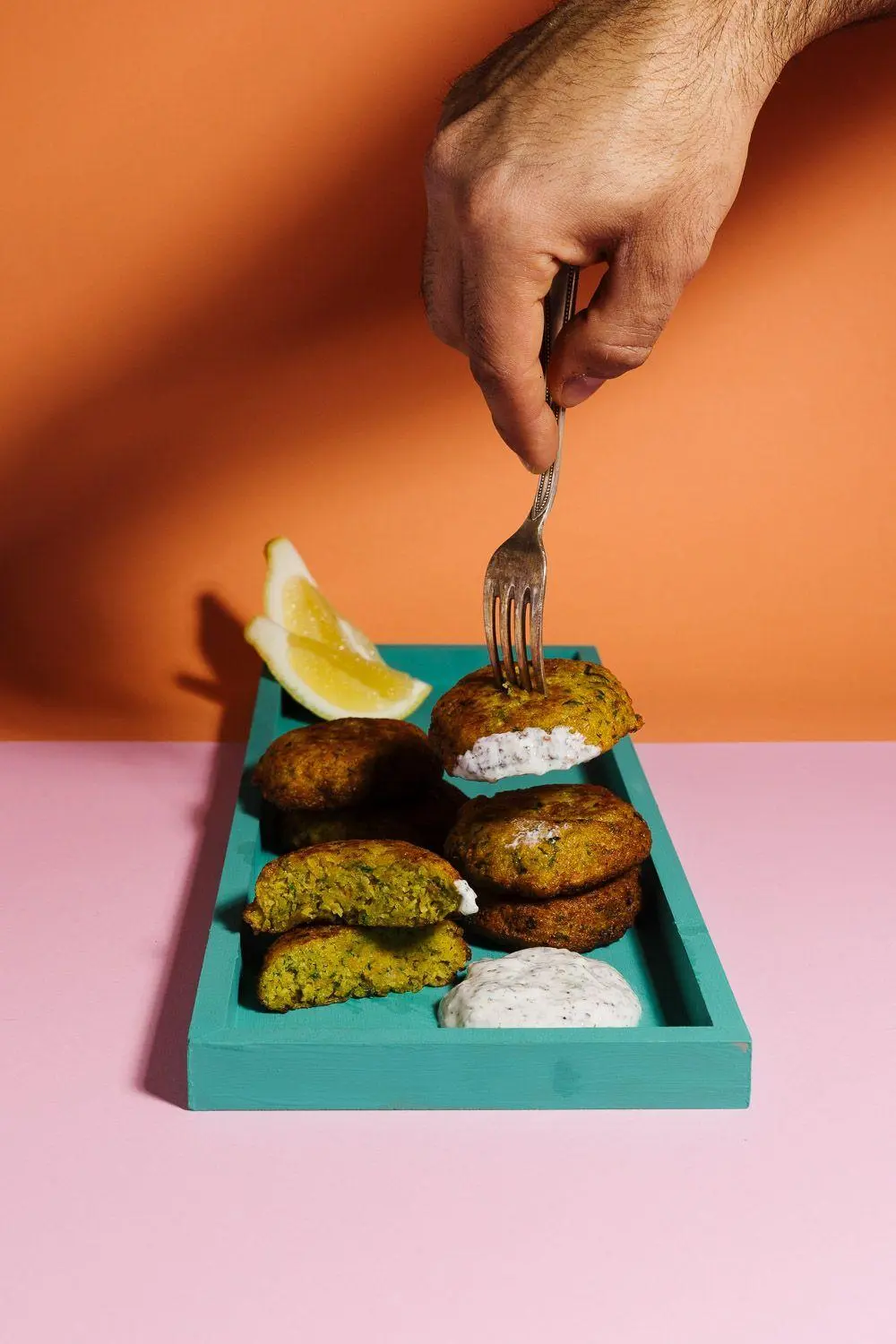 Bild: 9783989511026 | Falafel, Habibi | Golden. Crispy. Spicy. | Yazan Doudieh | Buch | 2026