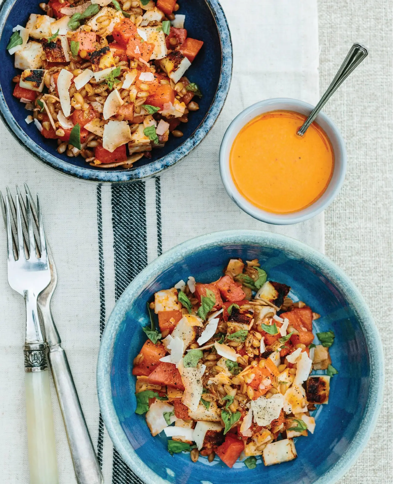 Bild: 9781646042326 | Modern Salad | Elizabeth Howes | Taschenbuch | Kartoniert / Broschiert