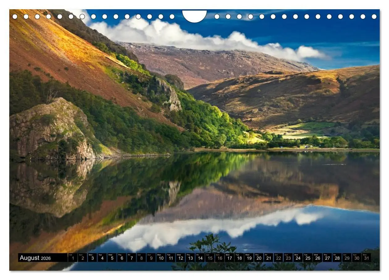 Bild: 9783516577426 | COAST - Photographs of the British Coast (Wall Calendar 2026 DIN A4...