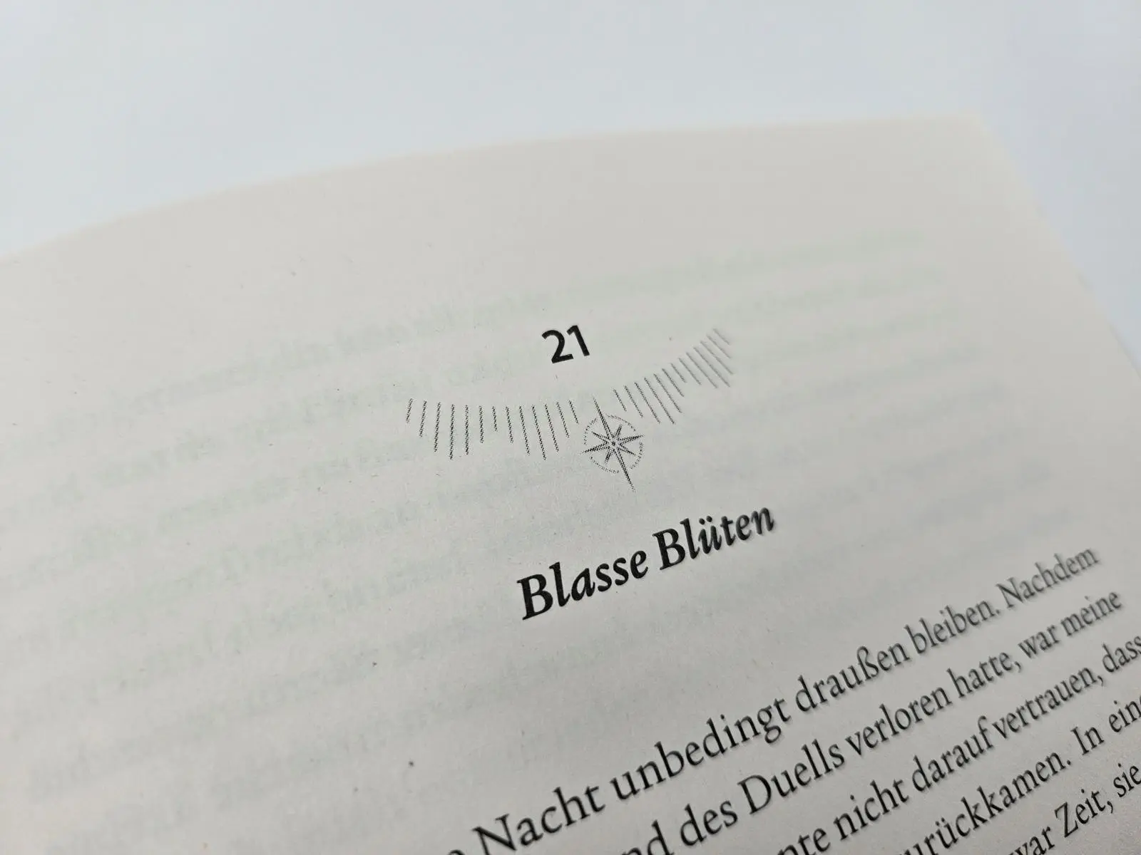 Bild: 9783492707626 | Bronwick Hall - Dornenkrone | Laura Labas | Taschenbuch | 480 S.