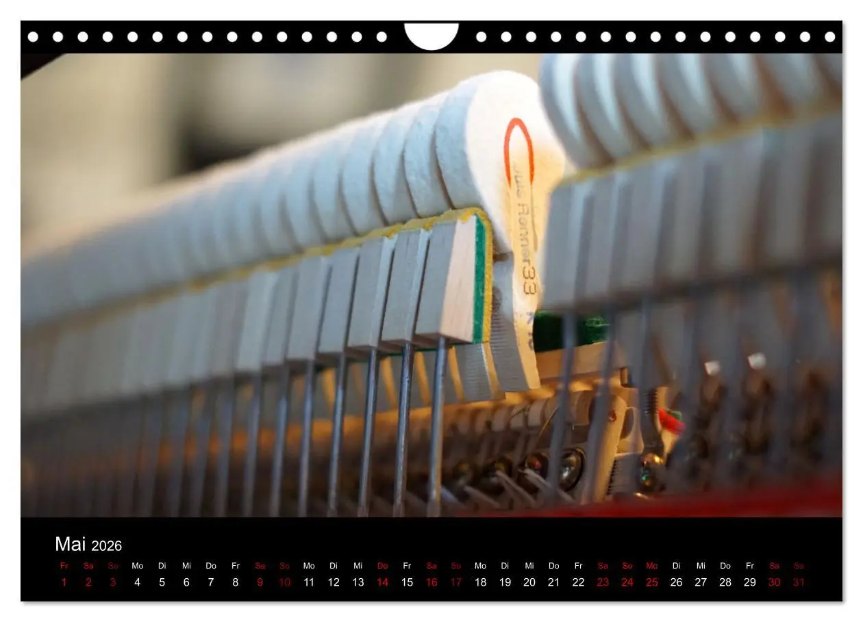 Bild: 9783457548226 | Klavier Momente (Wandkalender 2026 DIN A4 quer), CALVENDO...