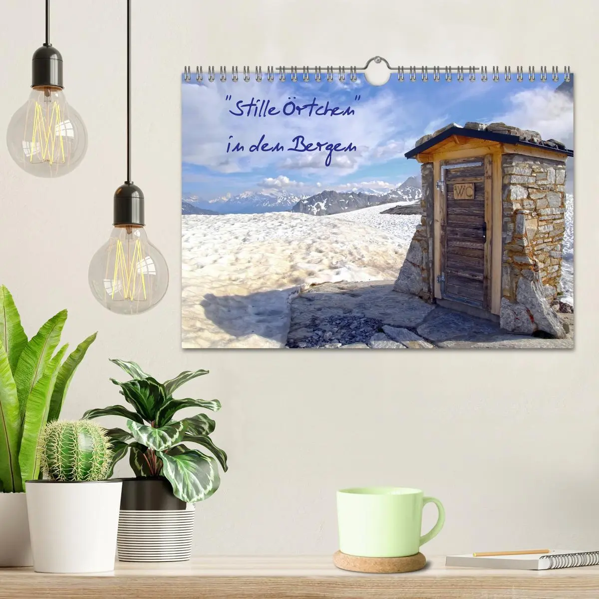 Bild: 9783457818626 | "Stille Örtchen" in den Bergen (Wandkalender 2026 DIN A4 quer),...