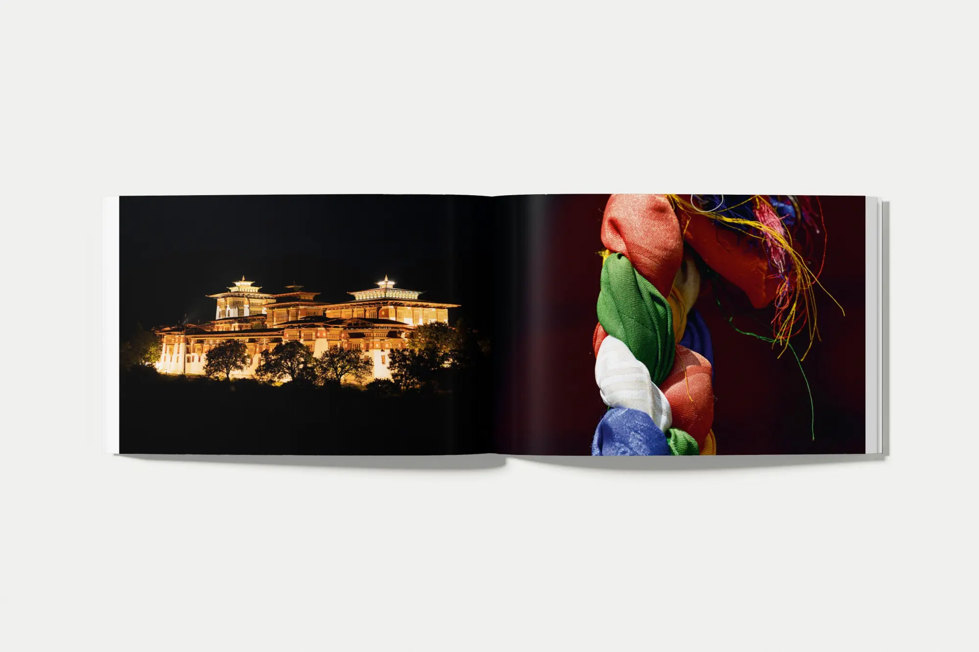 Bild: 9783777448626 | THE MONK AND THE TIGER. Postcards from Bhutan | Fahrner-Tutsek | Buch