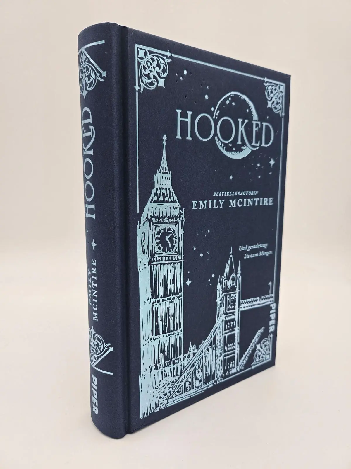 Bild: 9783492508926 | Hooked (Sonderausgabe) | Emily McIntire | Buch | Never After | 336 S.