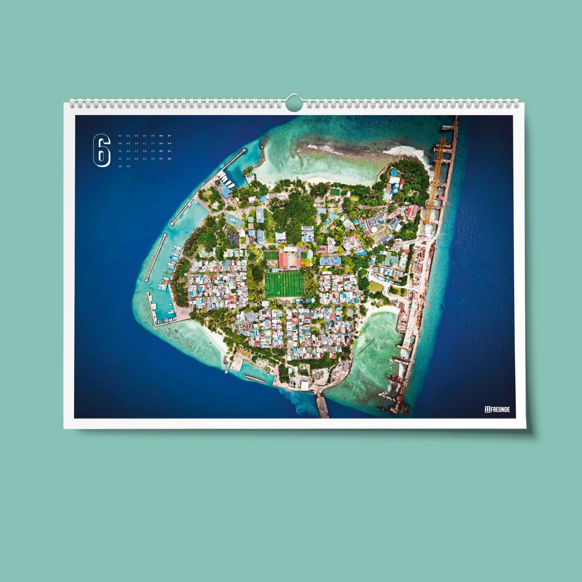Bild: 4069095009226 | 11FREUNDE-Wandkalender: Die ganze Welt ist ein Spielfeld 2026 -...