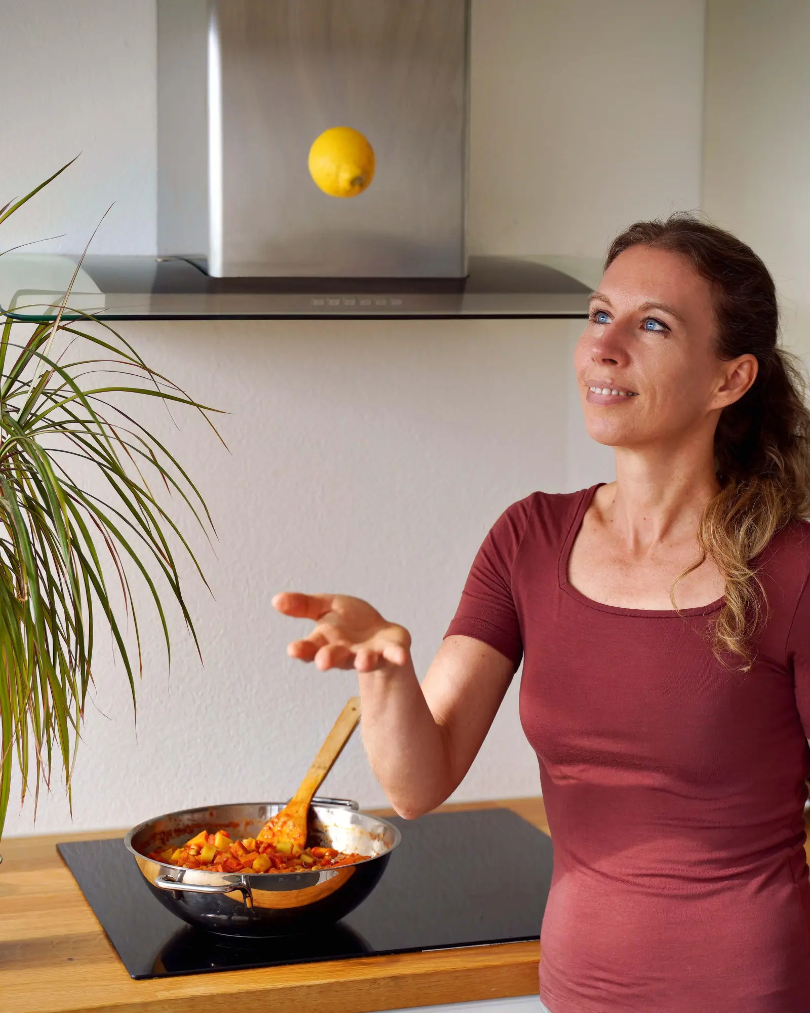 Bild: 9783989510227 | ElaVegan - Einfach köstlich &amp; vegan | Michaela Vais | Buch | 256 S.