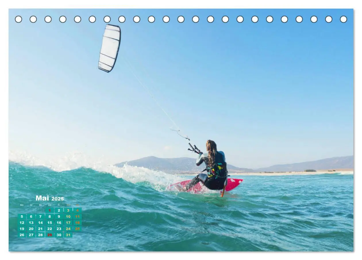 Bild: 9783457161227 | Kitesurfen: Mit Drachen am Meer (Tischkalender 2025 DIN A5 quer),...