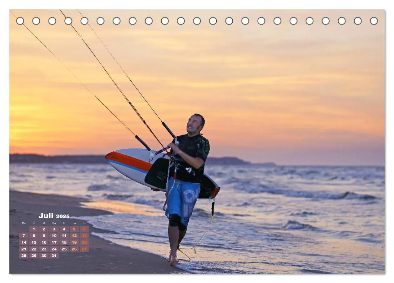 Bild: 9783457161227 | Kitesurfen: Mit Drachen am Meer (Tischkalender 2025 DIN A5 quer),...