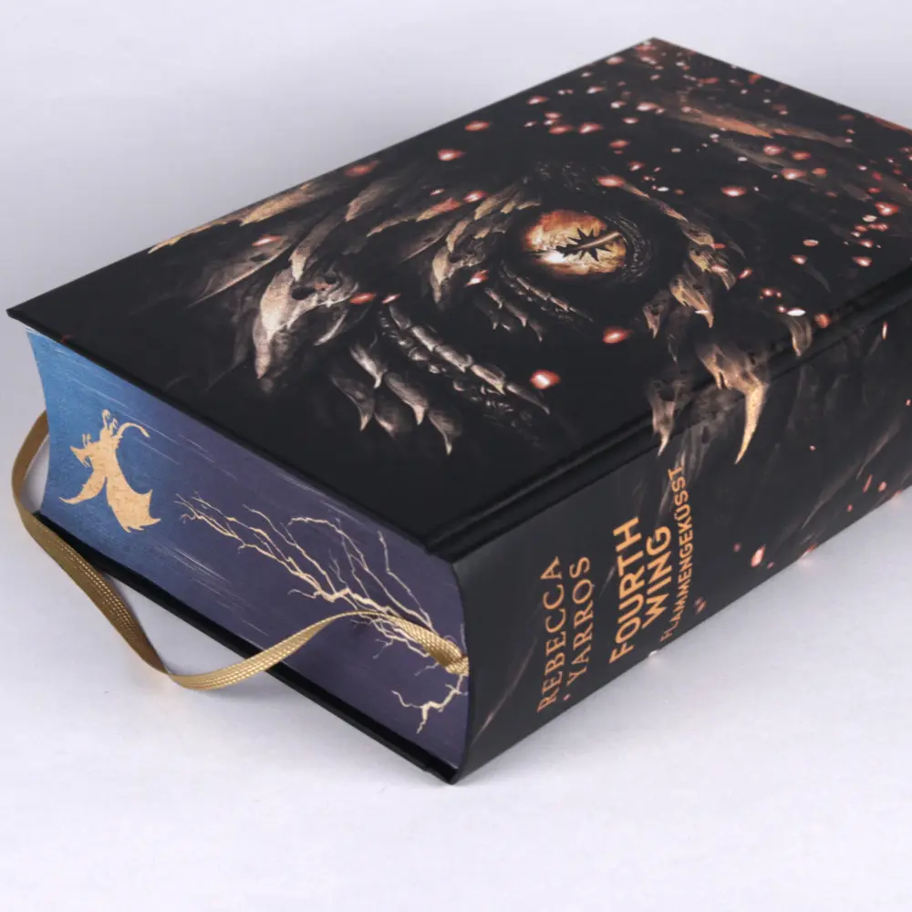 Bild: 9783423284127 | Fourth Wing - Flammengeküsst | Rebecca Yarros | Buch | Fourth Wing