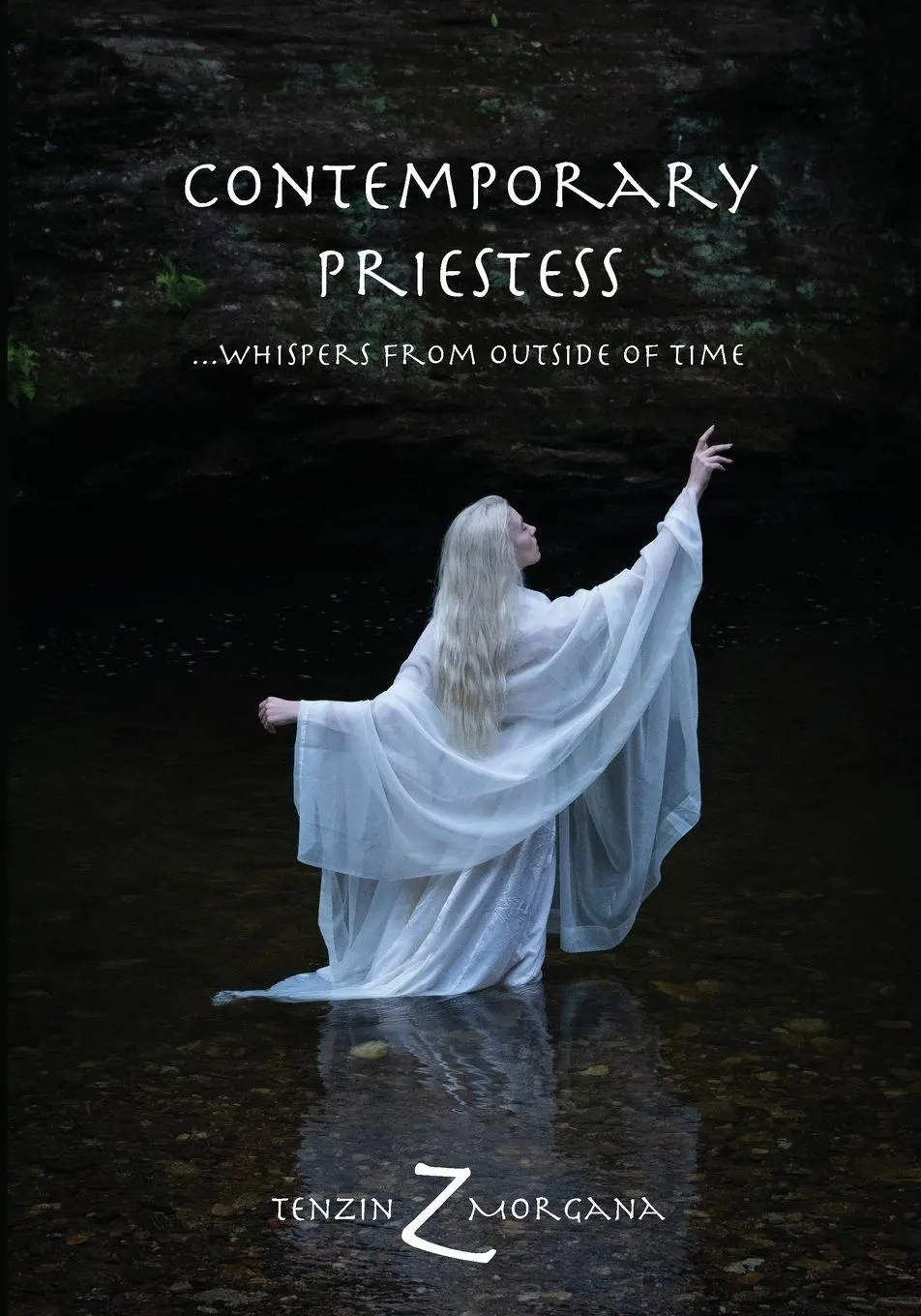 Cover: 9781968218027 | Contemporary Priestess | Whispers from Outside of Time | Morgana