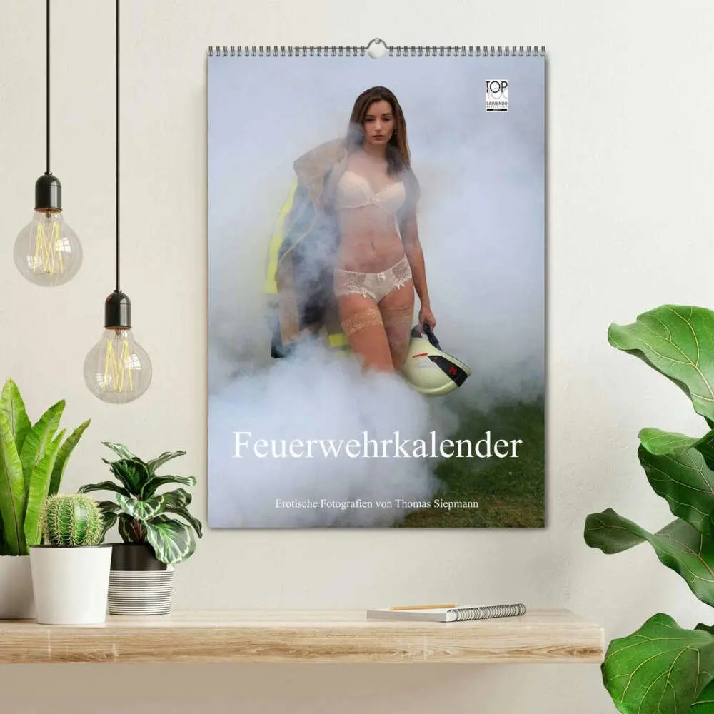 Bild: 9783457078327 | Feuerwehrkalender - Erotische Fotografien von Thomas Siepmann...