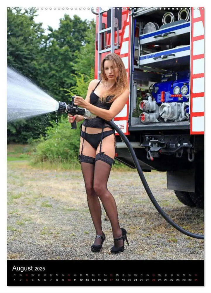 Bild: 9783457078327 | Feuerwehrkalender - Erotische Fotografien von Thomas Siepmann...