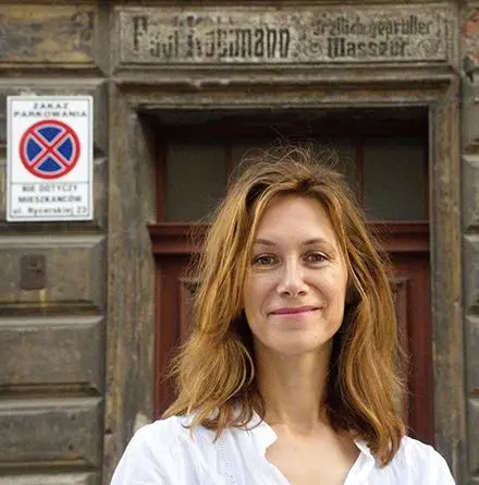 Autor: 9783746642628 | In den Häusern der anderen | Karolina Kuszyk | Taschenbuch | 400 S.