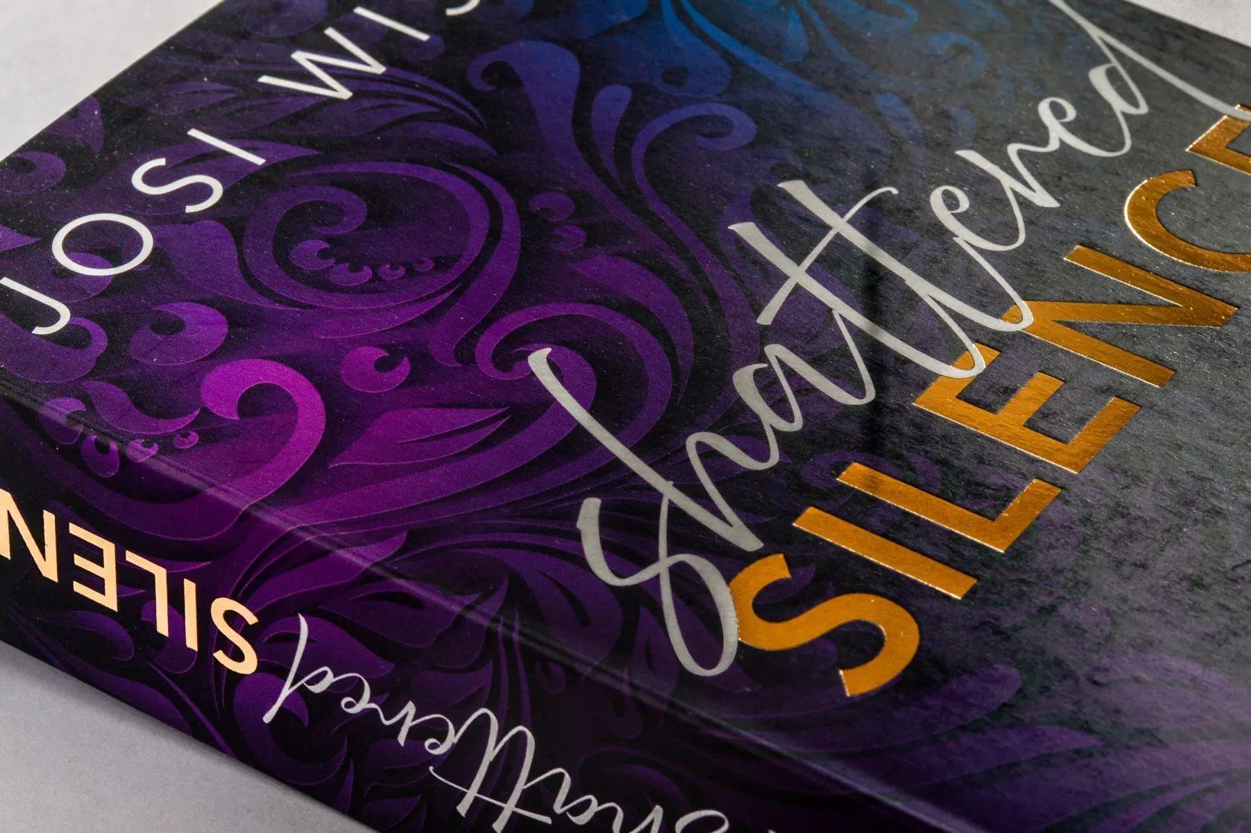 Bild: 9783453443228 | Shattered Silence | Josi Wismar | Taschenbuch | Fallen Grace | 400 S.