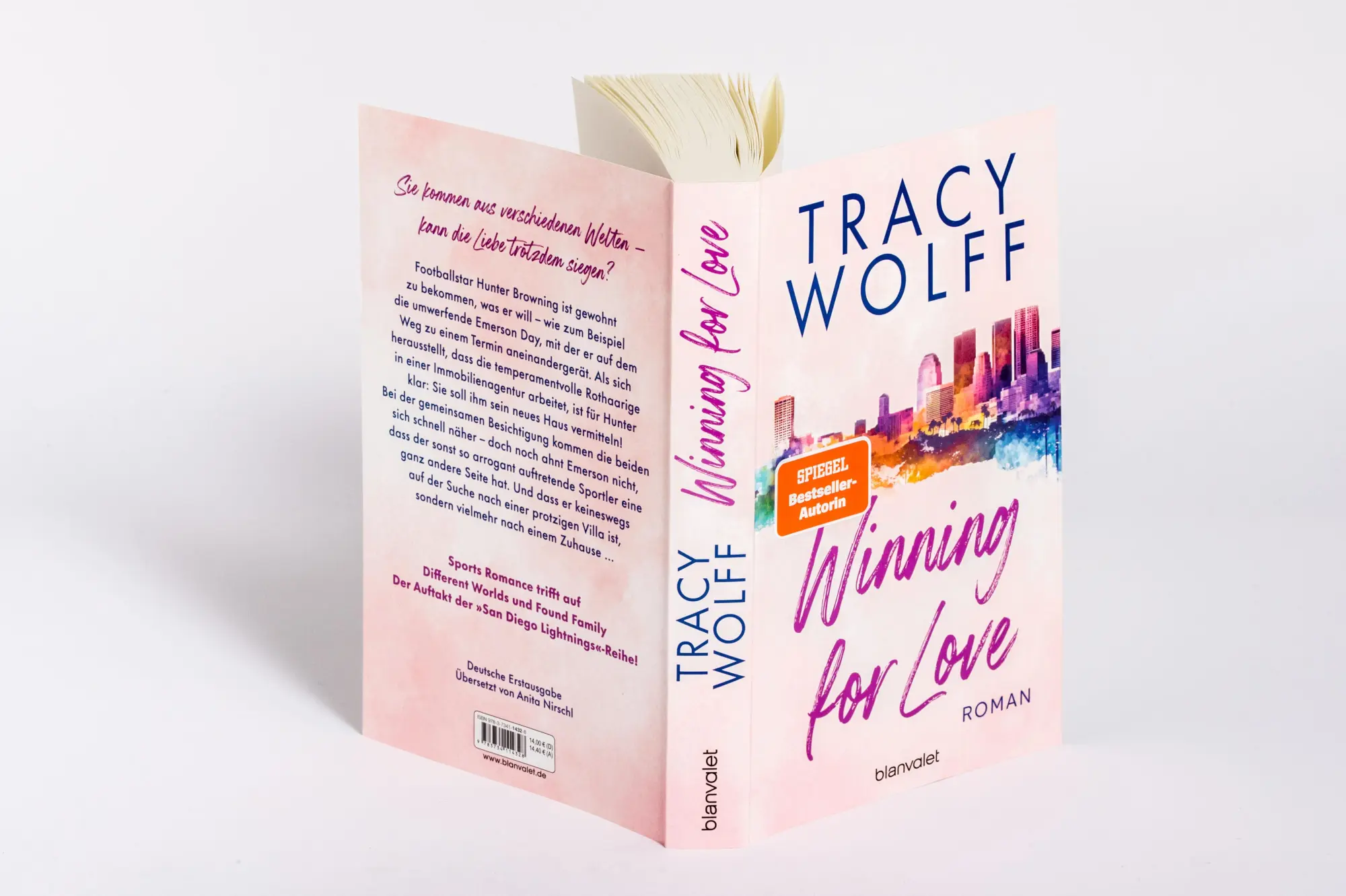 Bild: 9783734114328 | Winning for Love | Tracy Wolff | Taschenbuch | 320 S. | Deutsch | 2025