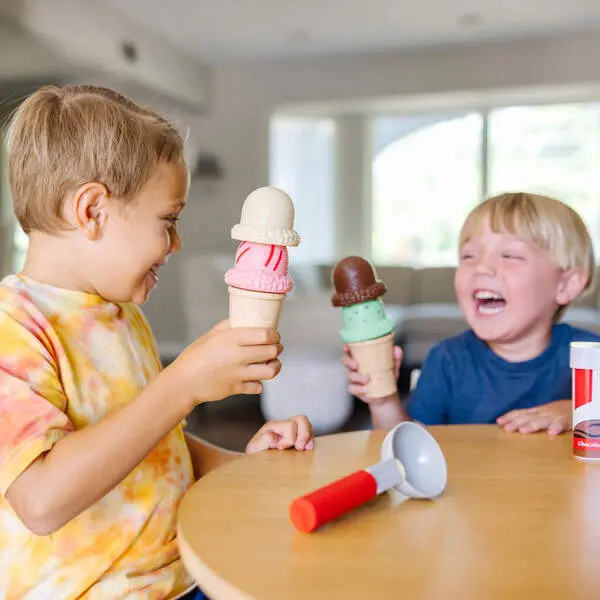 Bild: 681147005228 | MPP Eiscreme Spielset | Karton | 52280 | Deutsch | 2025 | Spin Master