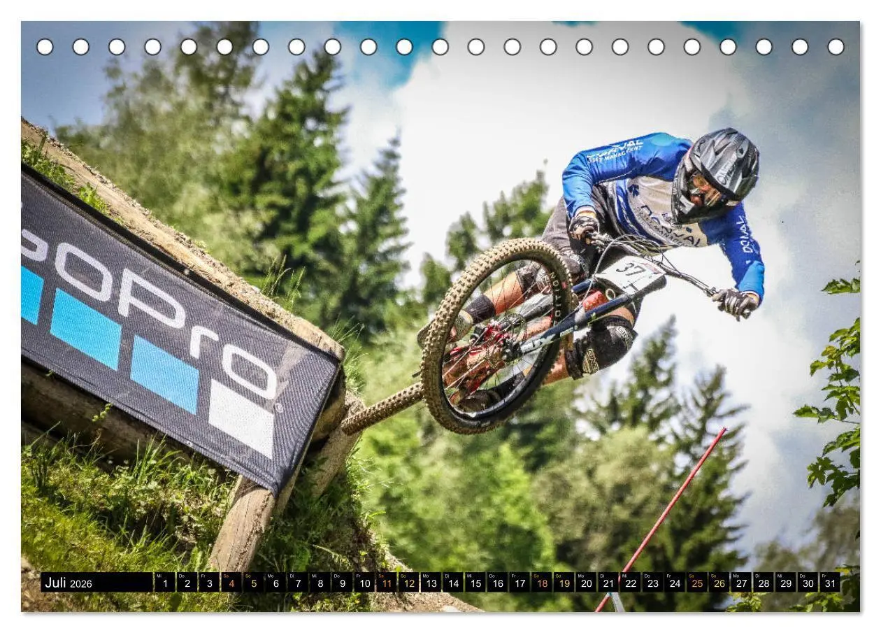 Bild: 9783457855928 | Downhill Racing (Tischkalender 2026 DIN A5 quer), CALVENDO...