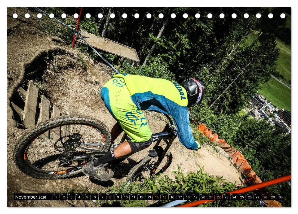 Bild: 9783457855928 | Downhill Racing (Tischkalender 2026 DIN A5 quer), CALVENDO...