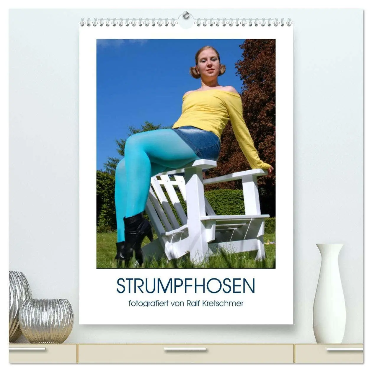 Cover: 9783516357028 | Strumpfhosen (hochwertiger Premium Wandkalender 2026 DIN A2 hoch),...