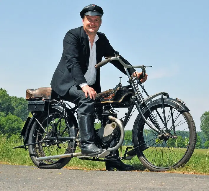 Bild: 9783861339328 | Jahrbuch Motorräder 2020 | Taschenbuch | 144 S. | Deutsch | 2019