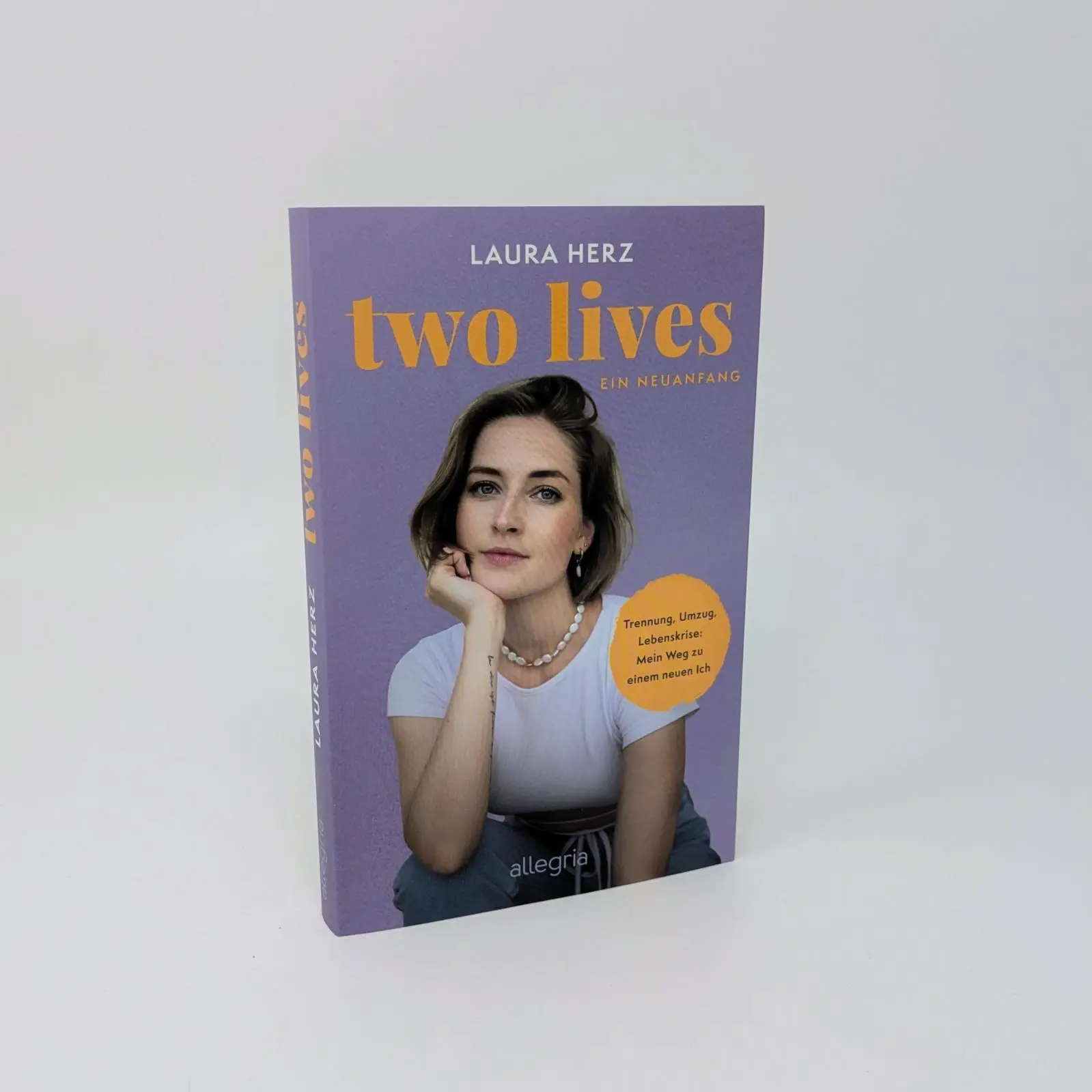 Bild: 9783793400929 | Two Lives | Laura Herz | Taschenbuch | 200 S. | Deutsch | 2025