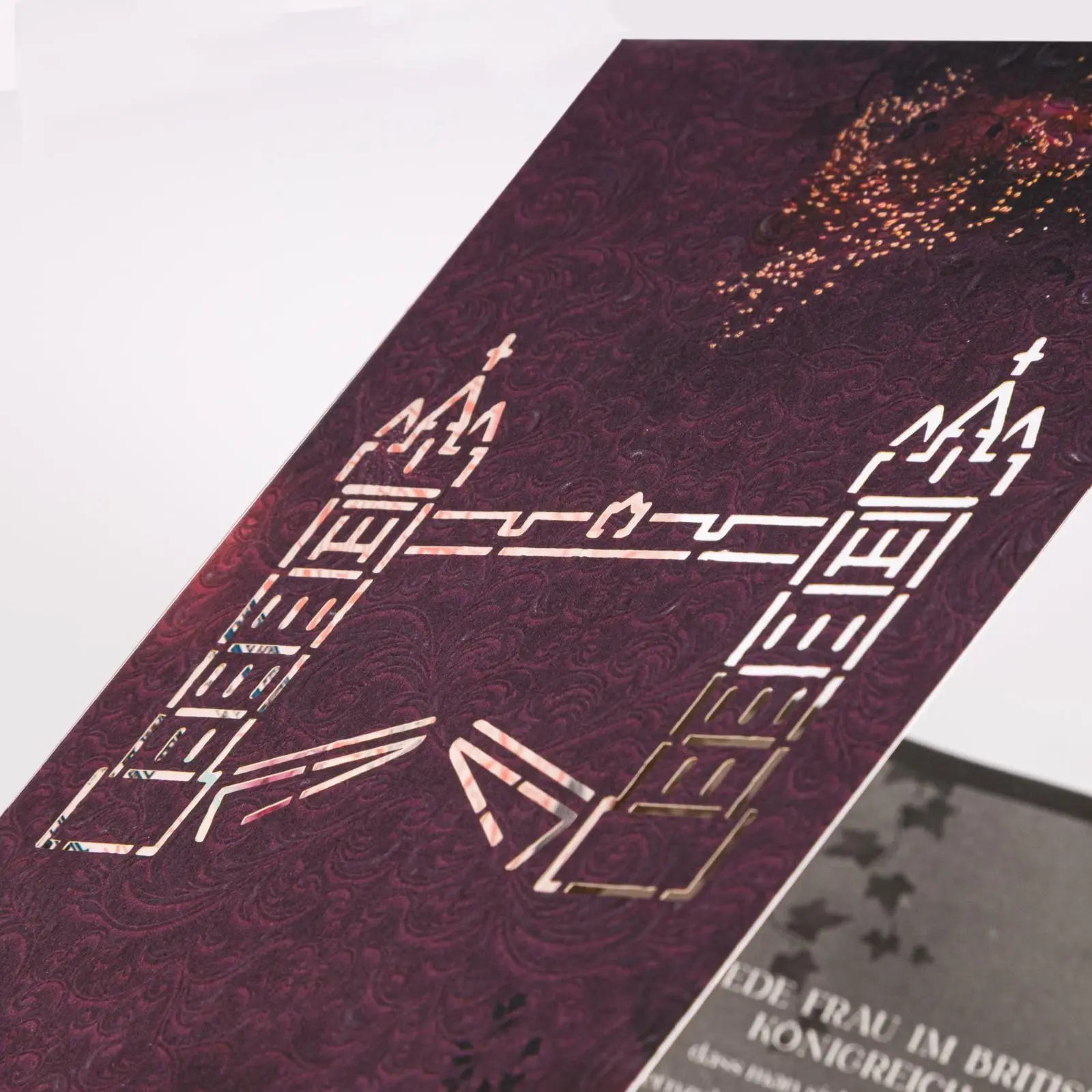 Bild: 9783551585929 | Royals of Darkness. Schattenfluch (Royal Shadows 3) | Julia Kuhn