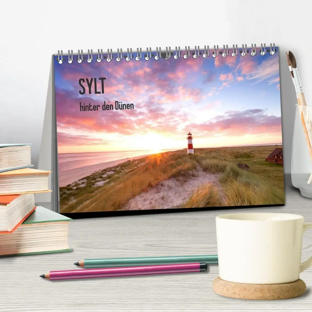 Bild: 9783435658329 | SYLT hinter den Dünen (Tischkalender 2025 DIN A5 quer), CALVENDO...