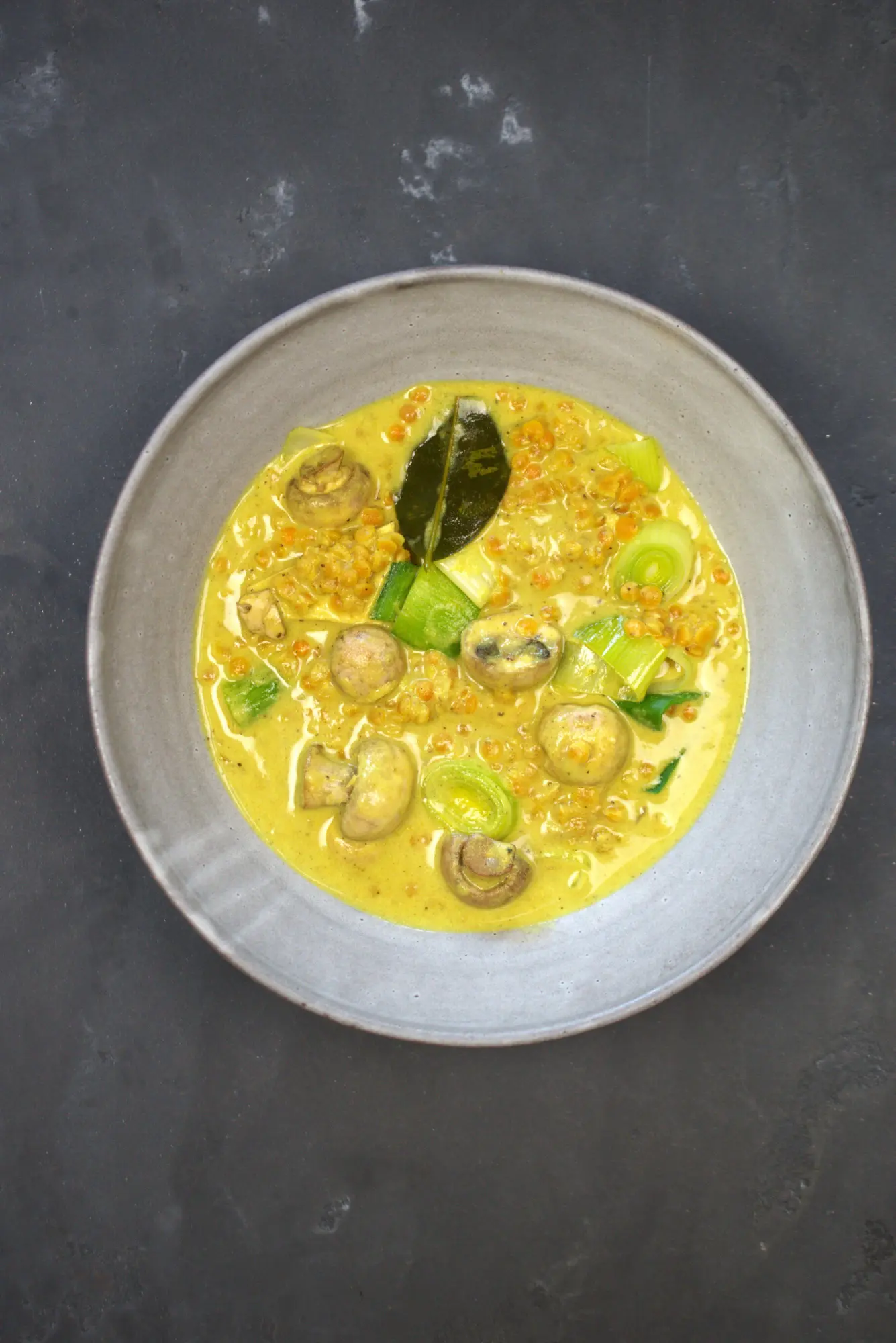 Bild: 9783959619929 | Spiced | Simon Mendel (u. a.) | Buch | 256 S. | Deutsch | 2025