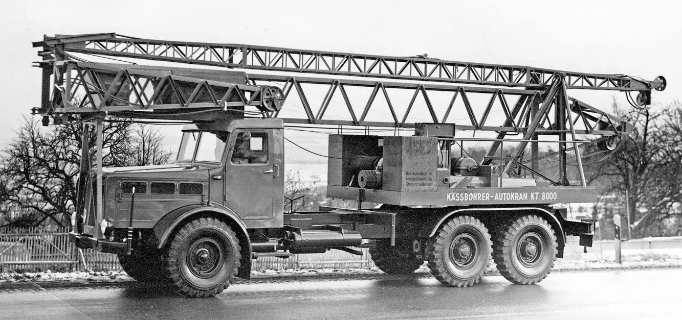 Bild: 9783751611930 | Kässbohrer Kranfahrzeuge | Konstantin Hellstern (u. a.) | Buch | 2026