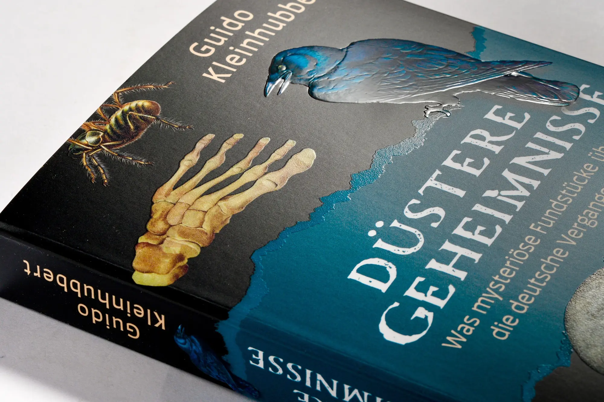 Bild: 9783328113430 | Düstere Geheimnisse | Guido Kleinhubbert | Taschenbuch | 272 S. | 2025