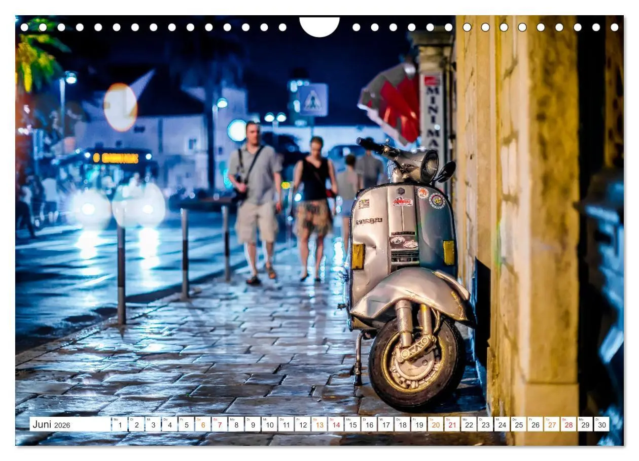 Bild: 9783457555330 | Kult Roller - Vesparade (Wandkalender 2026 DIN A4 quer), CALVENDO...