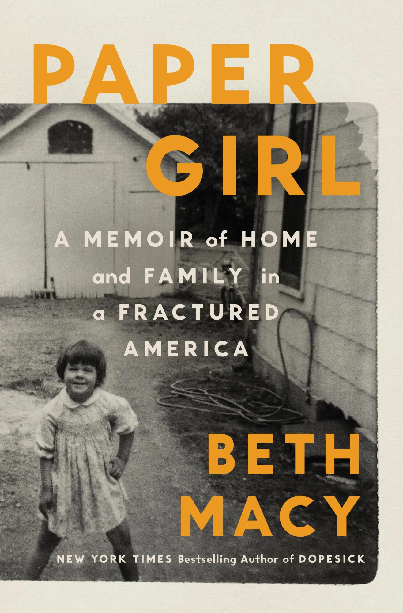 Cover: 9780593656730 | Paper Girl | A Memoir of Home and Family in a Fractured America | Macy