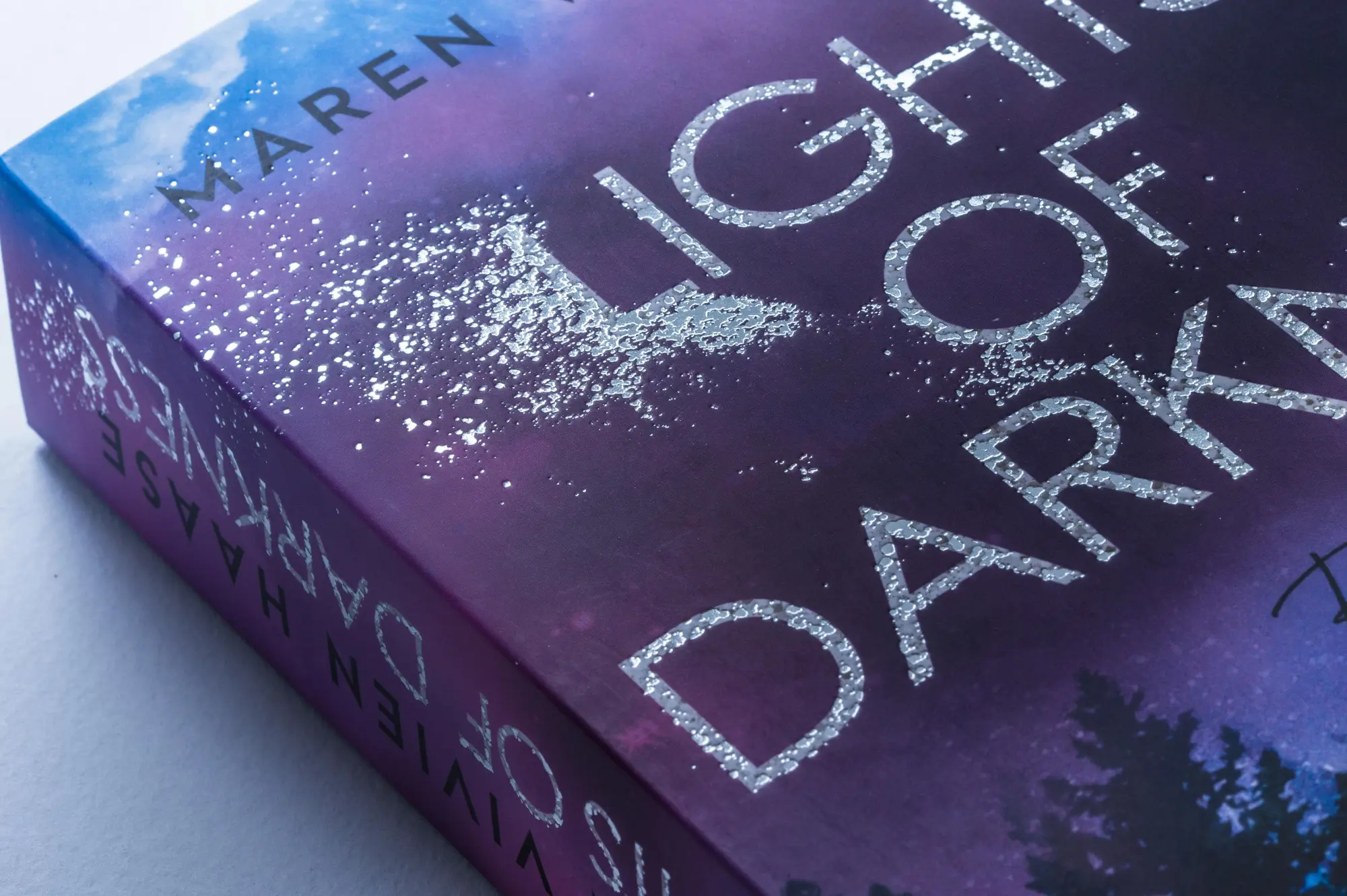 Bild: 9783734111631 | Lights of Darkness | Maren Vivien Haase | Taschenbuch | Golden Oaks