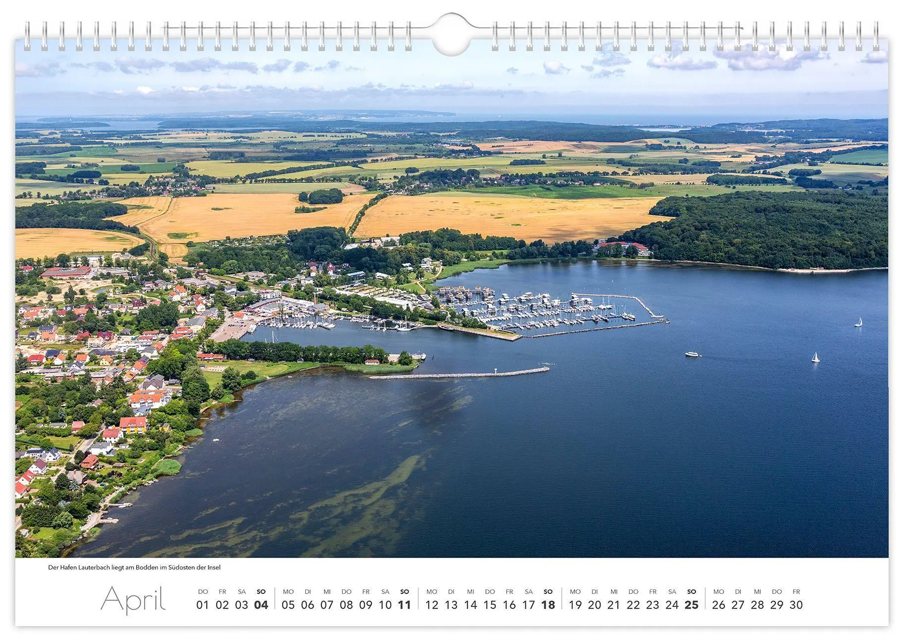 Bild: 9783912303131 | Kalender Rügen Luftaufnahmen 2027 | 45 x 30 cm weißes Kalendarium