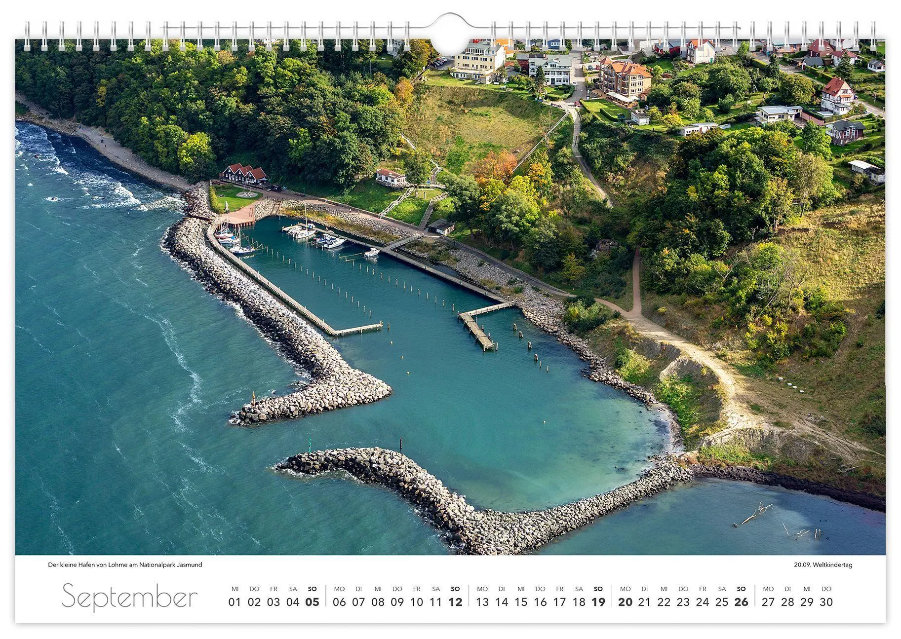 Bild: 9783912303131 | Kalender Rügen Luftaufnahmen 2027 | 45 x 30 cm weißes Kalendarium
