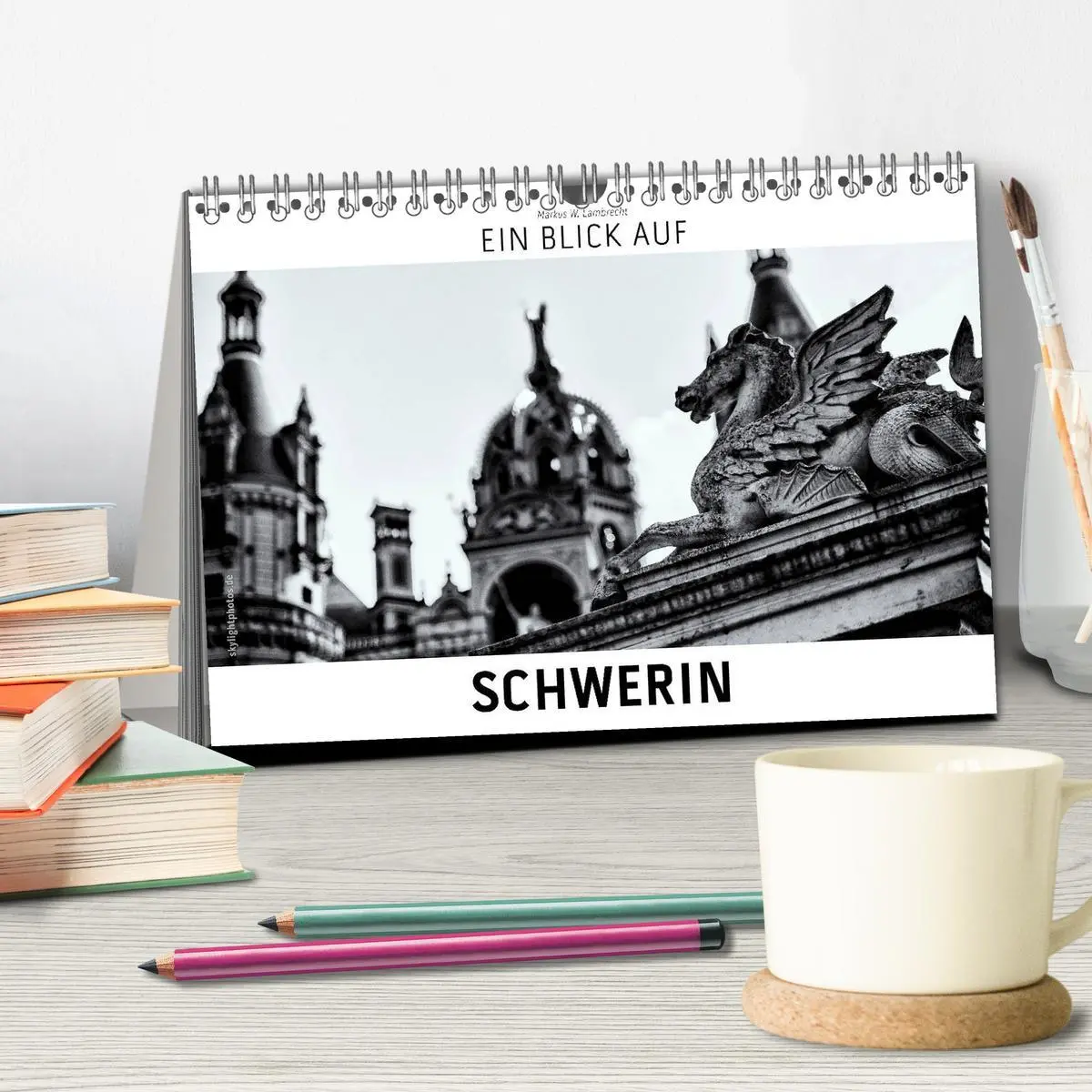Bild: 9783457874431 | Ein Blick auf Schwerin (Tischkalender 2026 DIN A5 quer), CALVENDO...